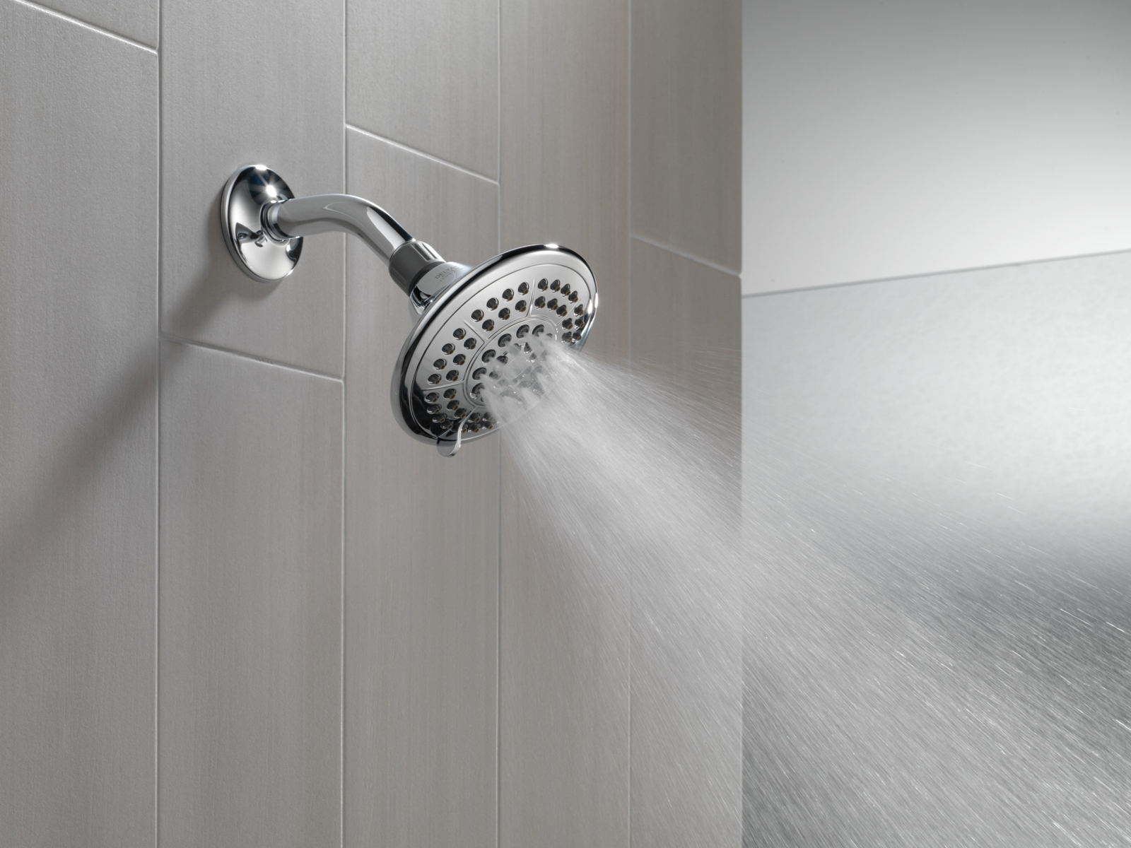 Delta 5-Setting Shower Head in Chrome - Certified Refurbished