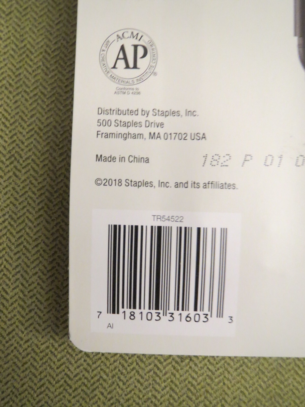 Staples Tru Red Permanent 2 Pack Fine Tip Black Markers