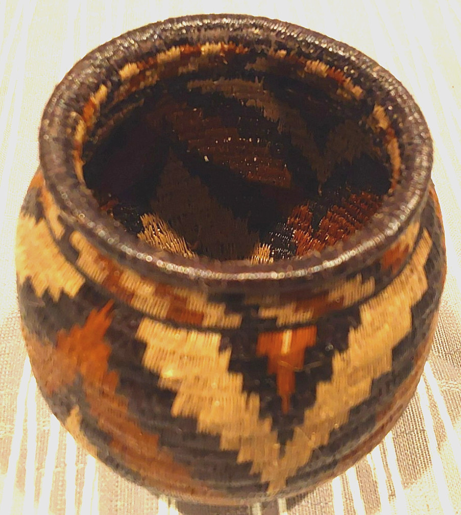 #2 Wounaan Indian Hand Woven Spiral Design Panama Basket 3" x 2 3/4"