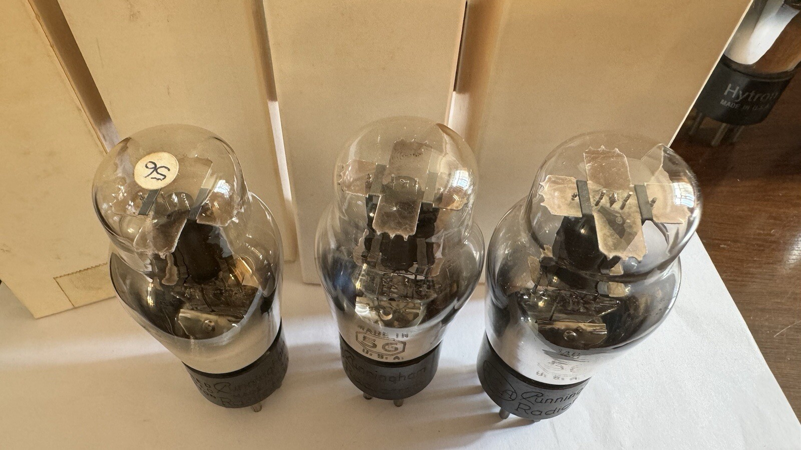 NOS MATCHED QUAD 56 ST GLOBES Engraved Bases Windmill Micas
