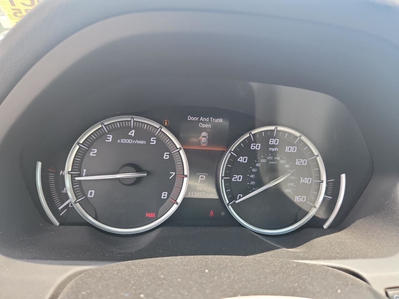 TLX 2016 Glove Box 4790332