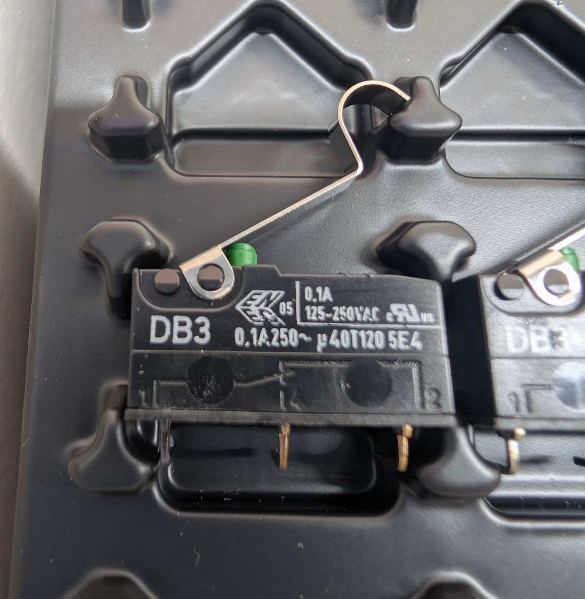 2x Cherry DB3C-D3UB DB3 Subminiature Snap Action Microswitches 0.1A Right Angle