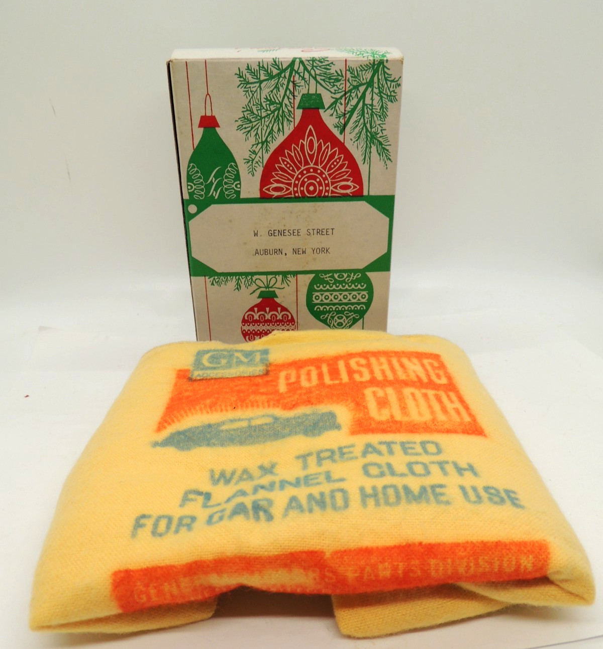 Vintage GM General Motors Polishing Cloth Wax Treated in Holiday Box Auburn NY