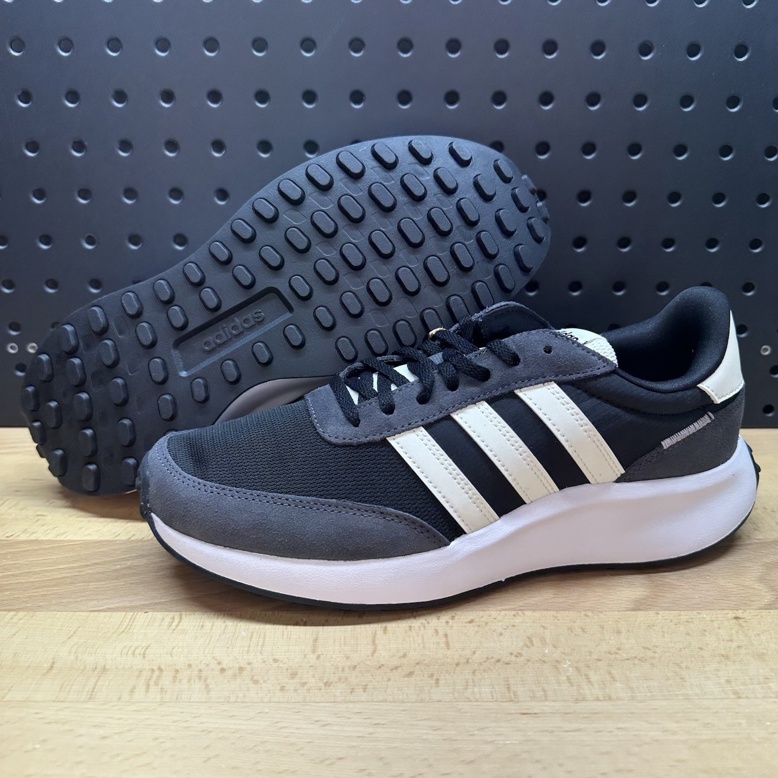 Adidas Run 70s Black Off White Sportswear Retro Running Shoes Women’s Size 8.5