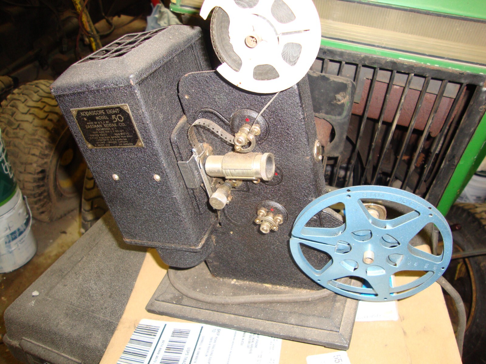 KODAK KODASCOPE EIGHT Model 50 - 8mm Cine Projector from 1930's still works
