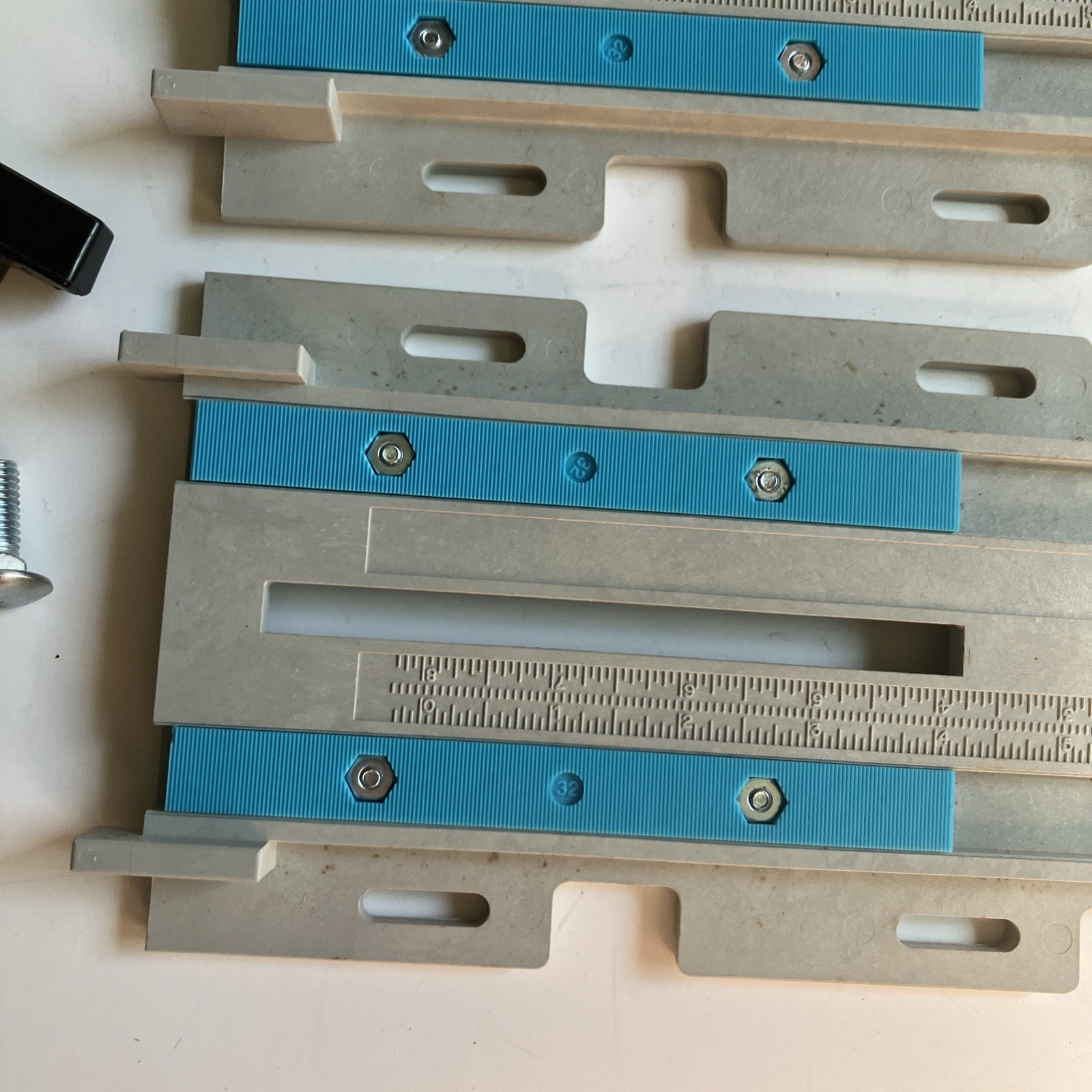 Incra Jig Universal Precision Positioning Jig | No Extra Hardware