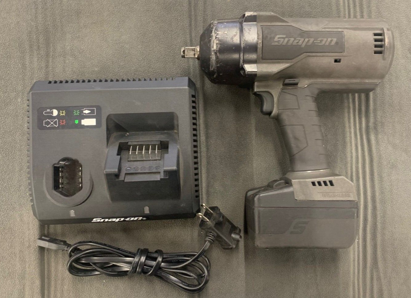 Snap-On CT9080GM  18V 1/2" BRUSHLESS IMPACT wrench/battery/Charger 5.0AH Battery