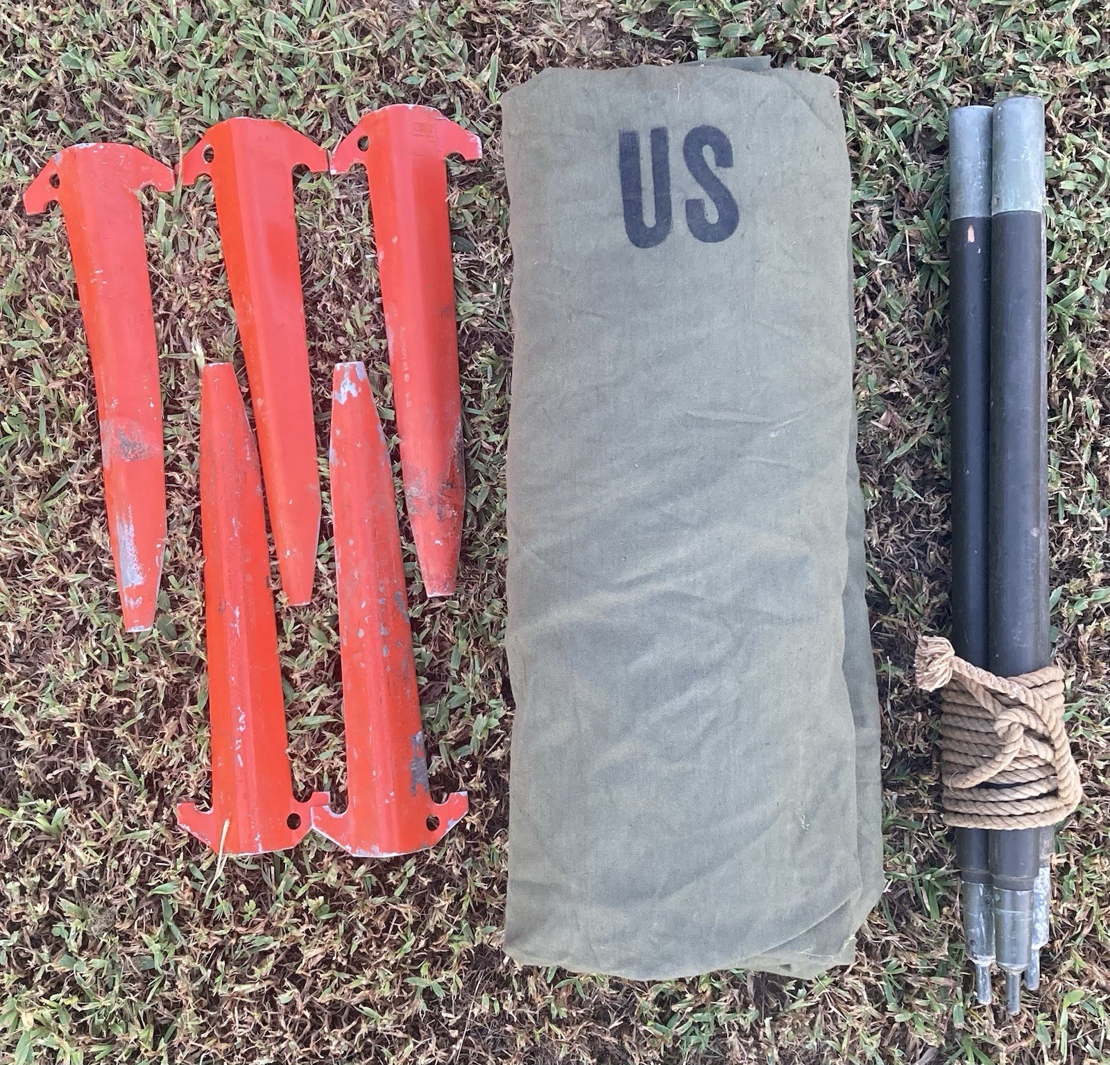 Vtg US Army Military Issue Shelter Half Pup Tent With Stakes Poles & Rope