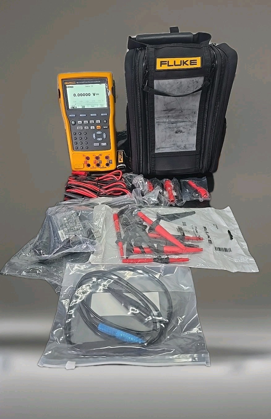 Fluke 754 Documenting Process Calibrator with HART Communication