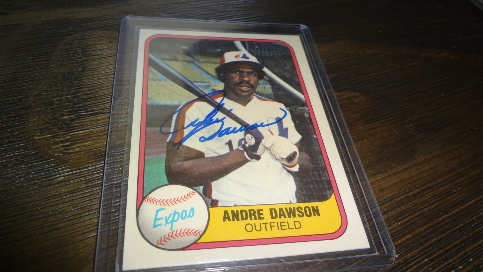 1981 FLEER ANDRE DAWSON  AUTOGRAPHED BASEBALL CARD