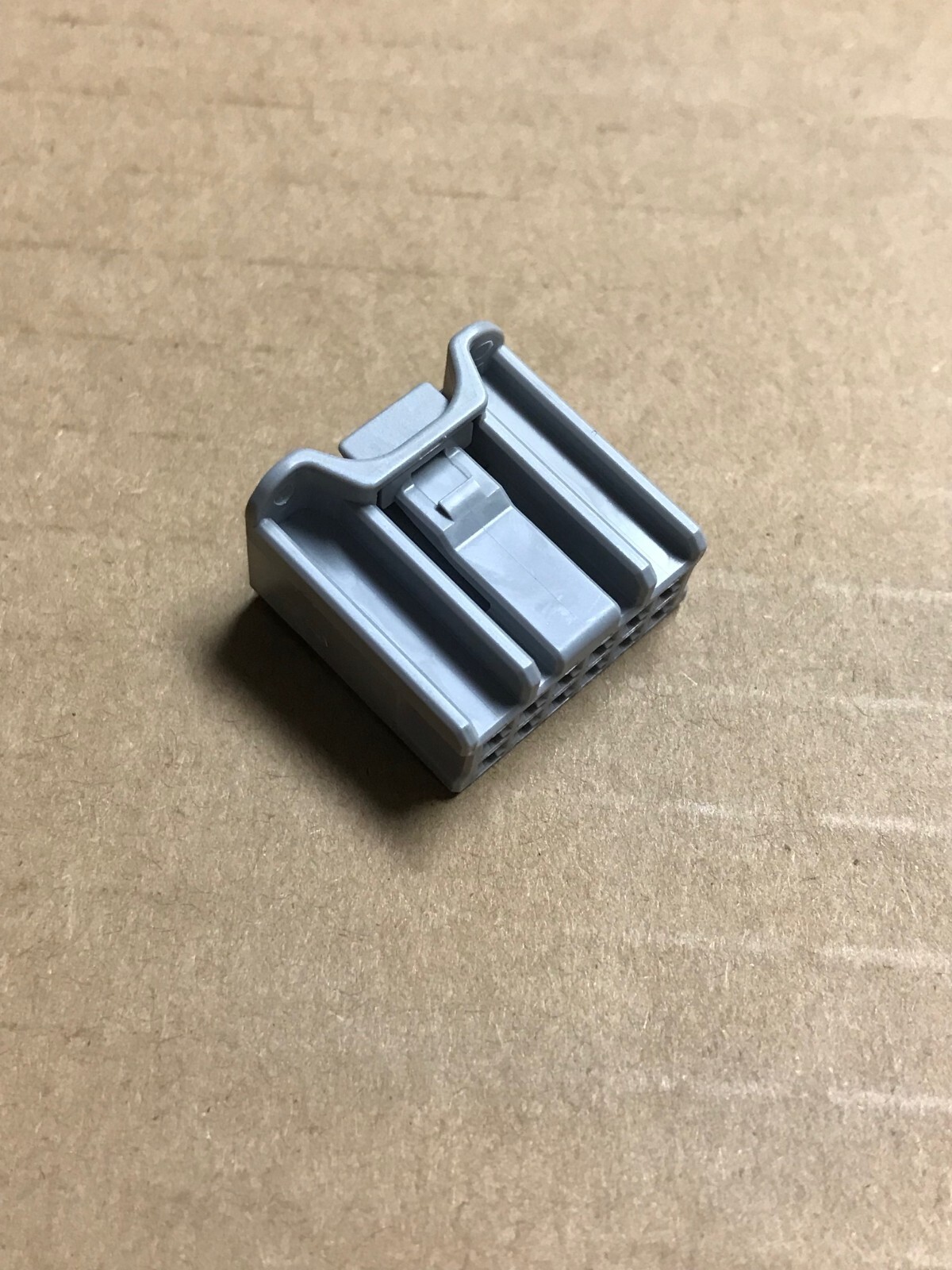 Lot of 4 Pcs Sumitomo 6098-5718 Connector (12-Way F 1.5) - BRAND NEW & FREE SHIP