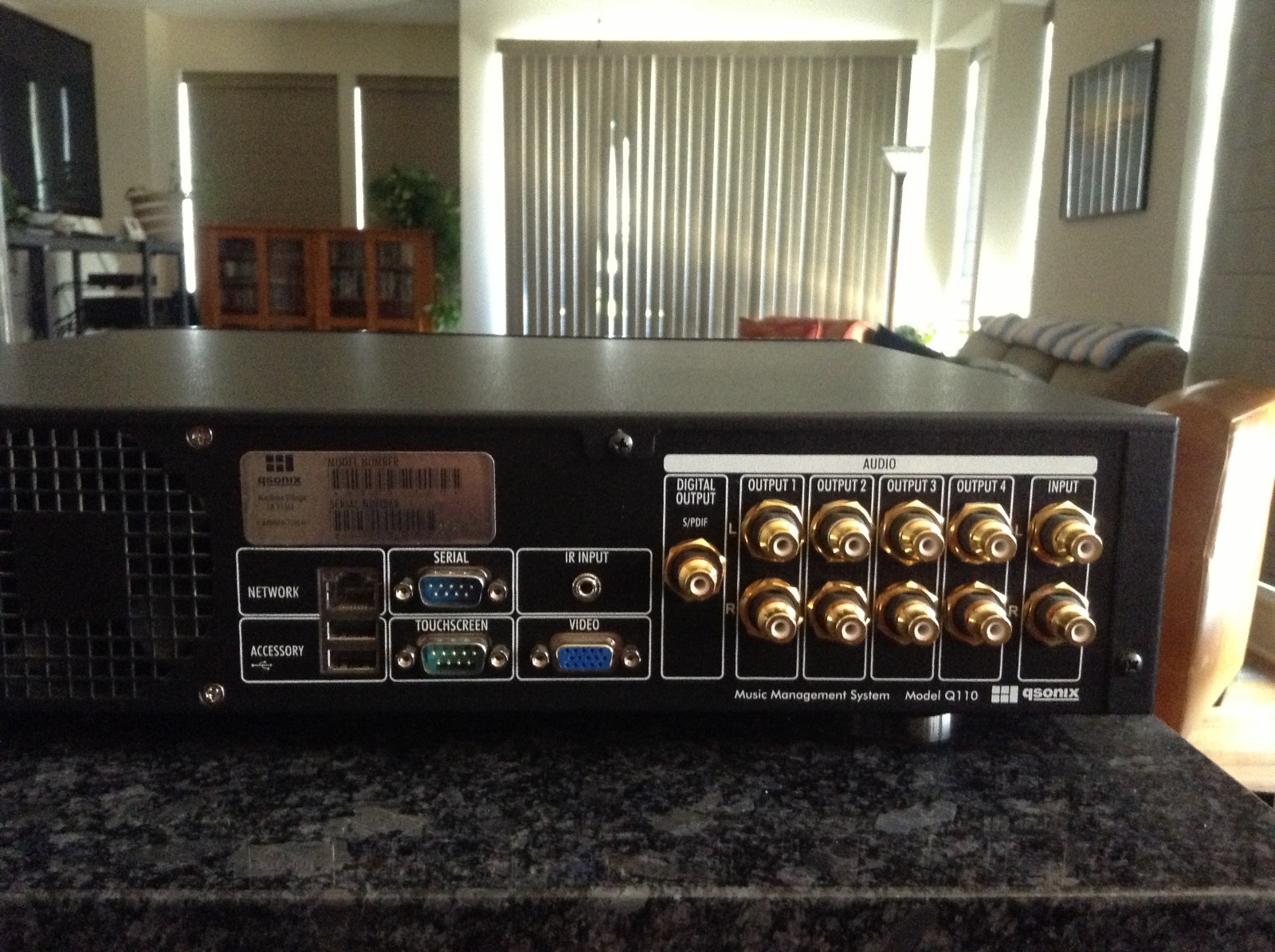 Qsonix Q110 Music Management Media Server