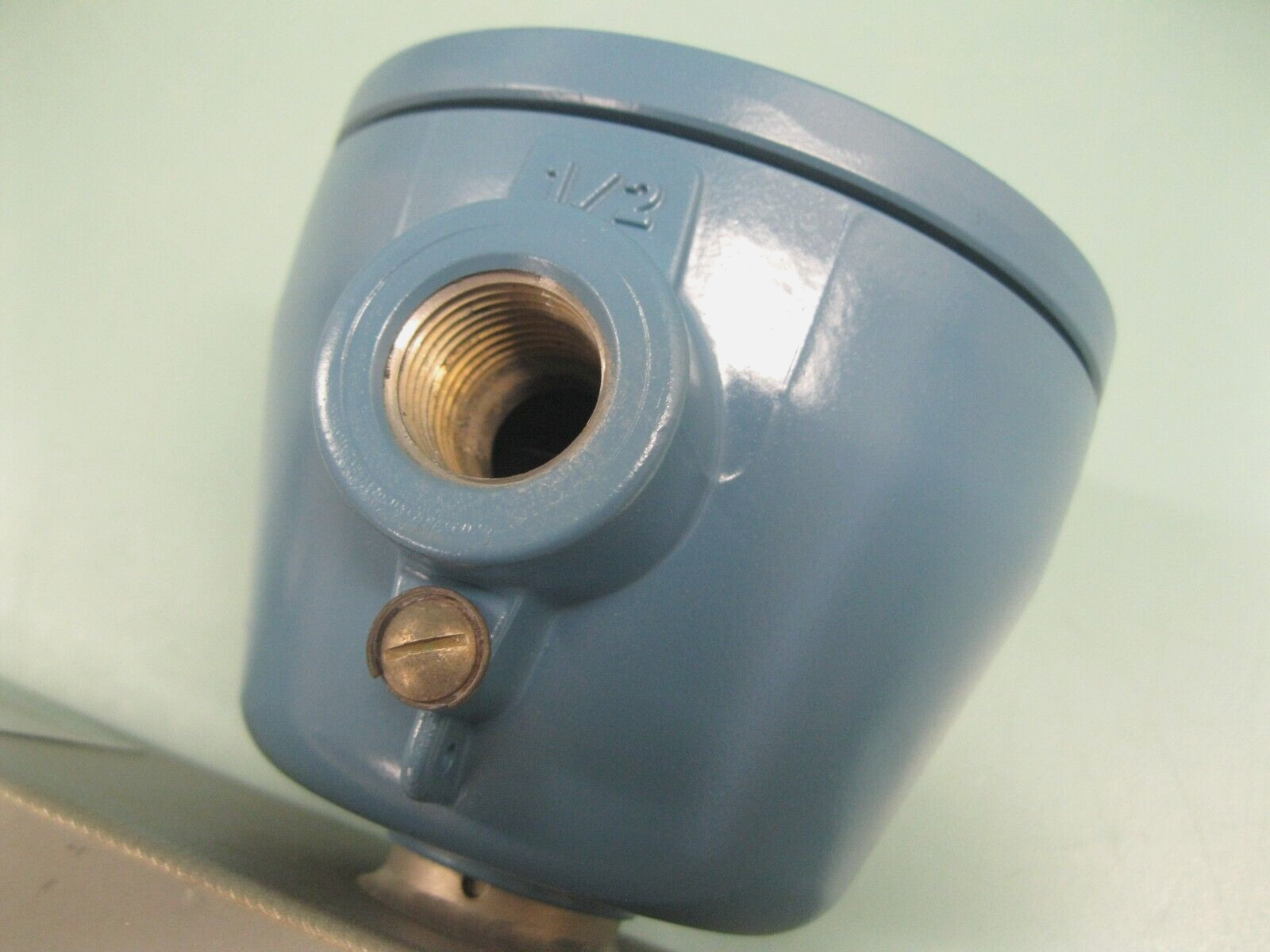 1/2" 600# Micro Motion R050 Mass Flow Sensor Mfg 2013 w/ 700 Core Processor A8