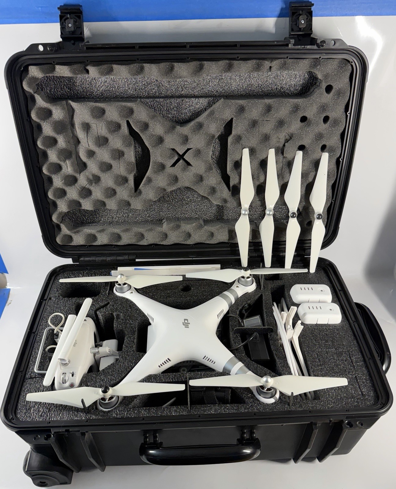 DJI Phantom 3 Advanced Drone Bundle -2.7k HD Camera, Extra Batteries/Accessories