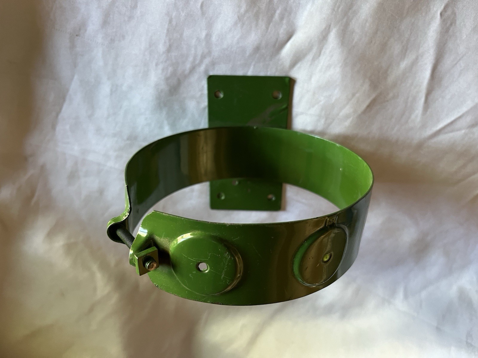 John Deere Clamp Bracket Attenuator, Seed Flow? Round Cylinder, Never used