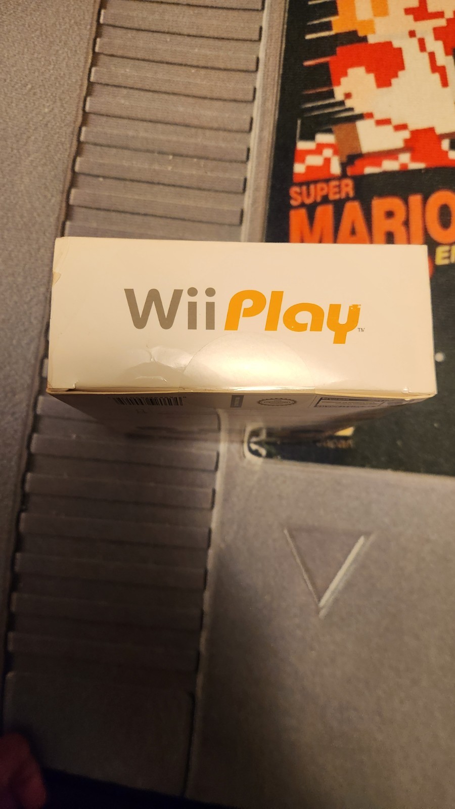 Nintendo Wii Play (2007) Bundle w/ Wii Remote, Manual, Case, Silicone Jacket