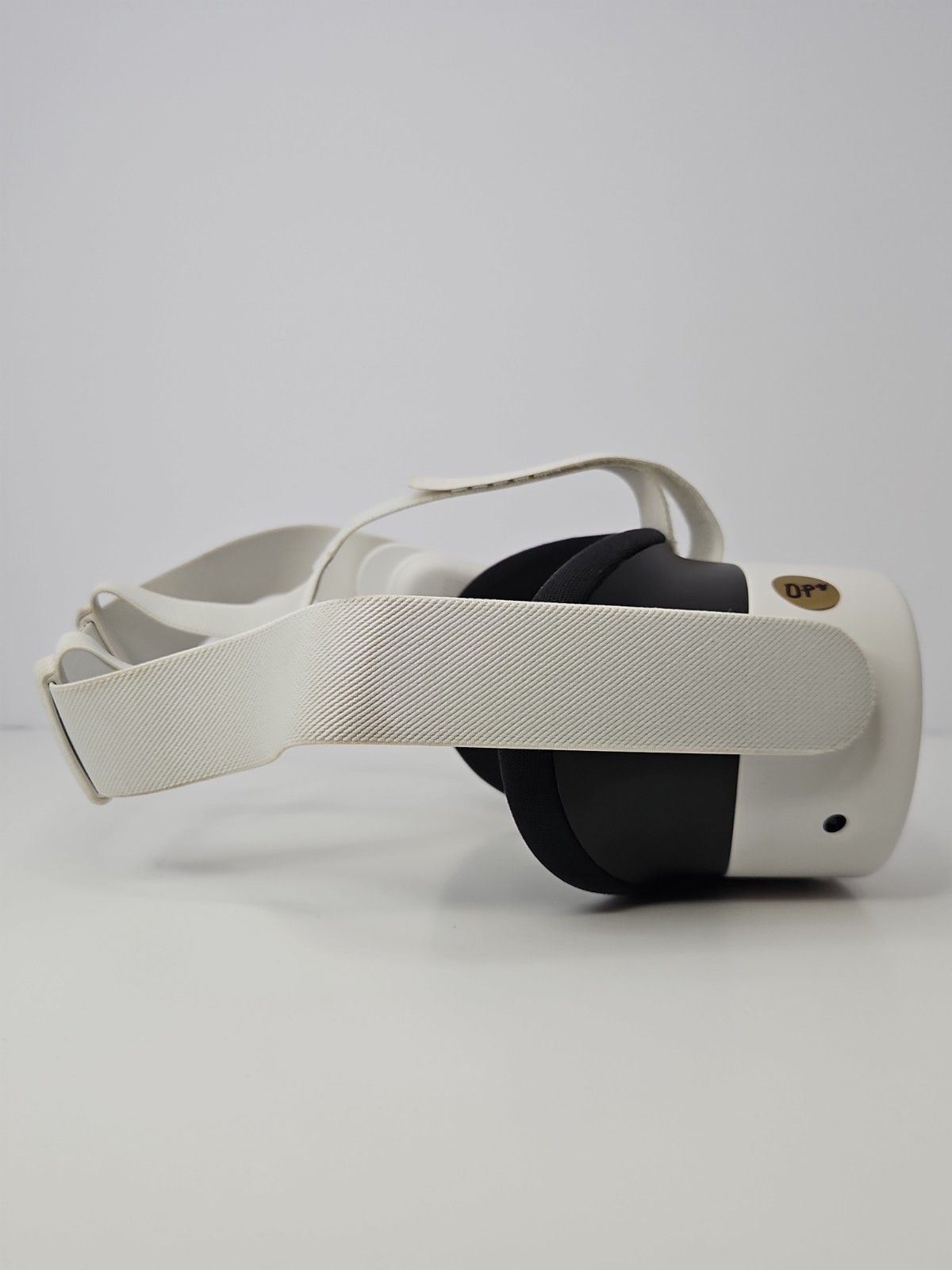 Meta Quest 3S 128GB Virtual Reality System - HEADSET ONLY - READ