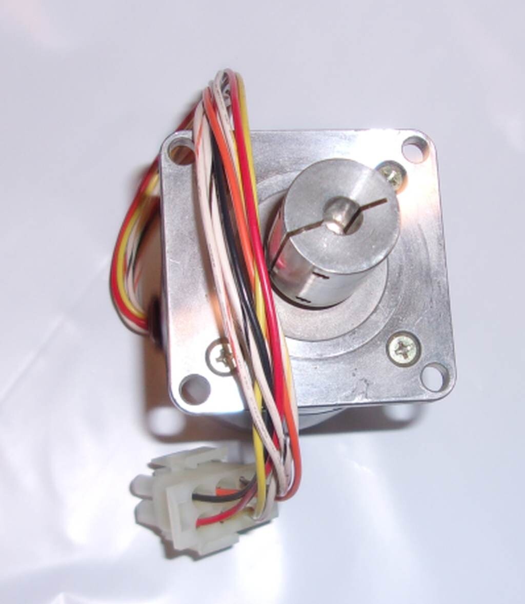 Vexta PH268M-E 1.5B Stepping Motor 2-phase Step Model DC 5.4V, 1.5A