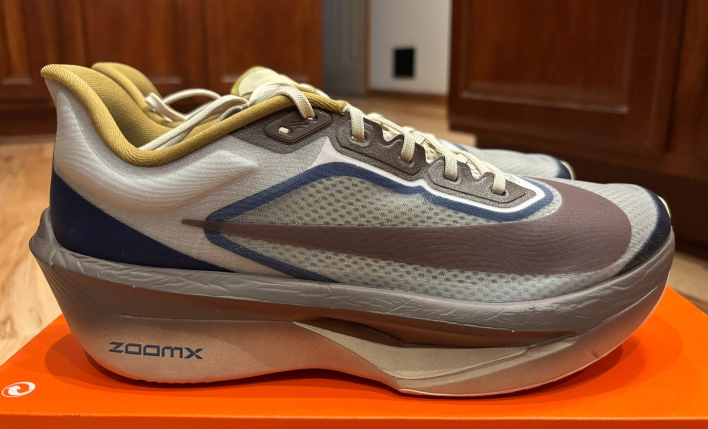 Nike Zoom Fly 6 PRM Light Bone Burgundy Crush HV4366 072 Men's Size 9.5