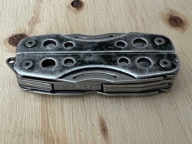 Gerber Shortcut Multi-tool w/ Black Handles Pliers Keychain — Great condition