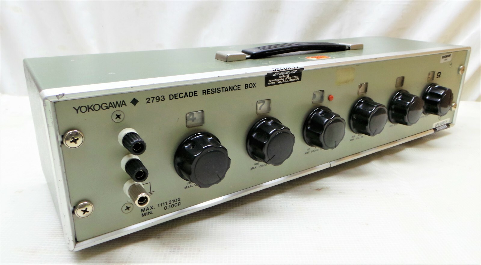 YOKOGAWA 2793 DECADE RESISTANCE BOX.