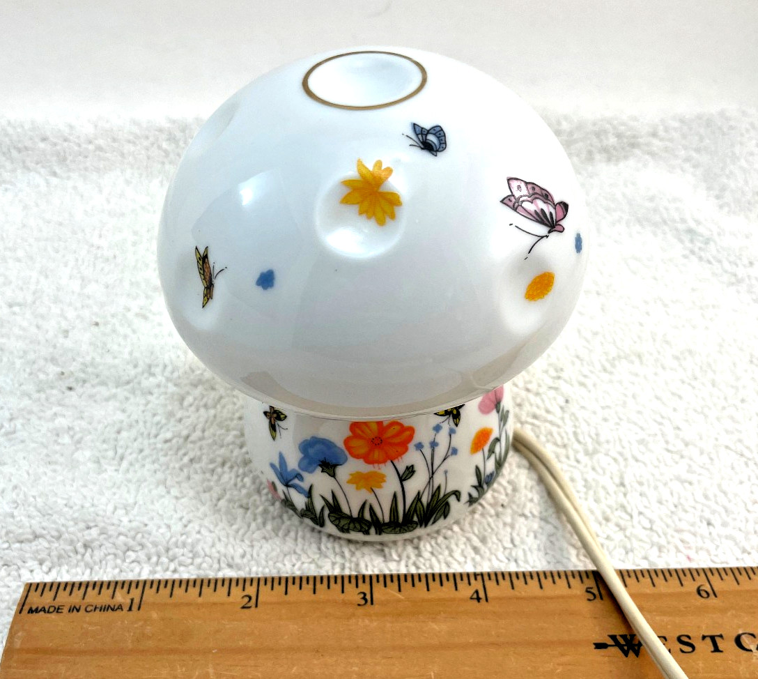 VTG Porcelain Mushroom Night Light Book Case Decor