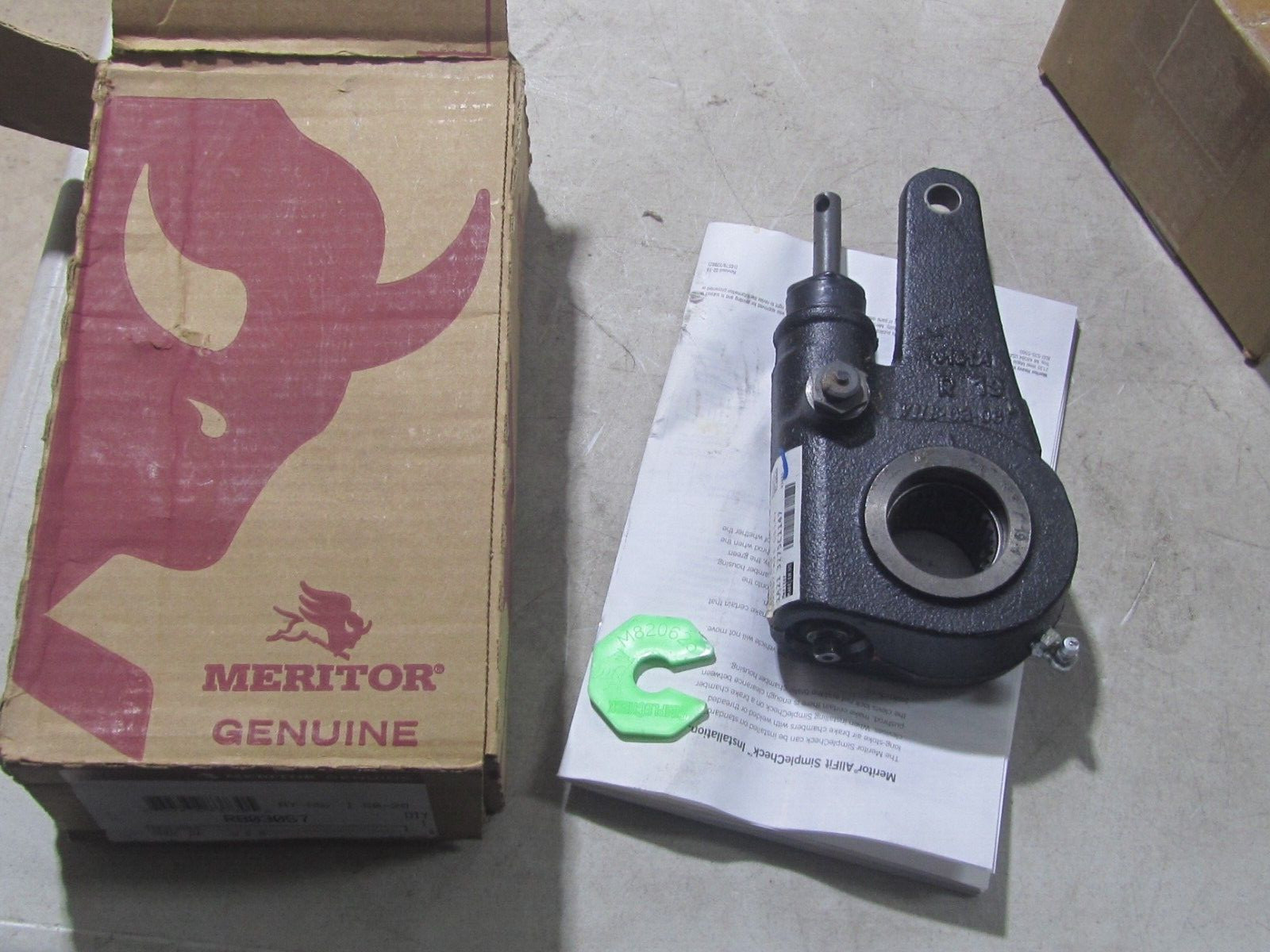 NEW Meritor R803057 Automatic Slack Adjuster   1.50 28, Without Clevis