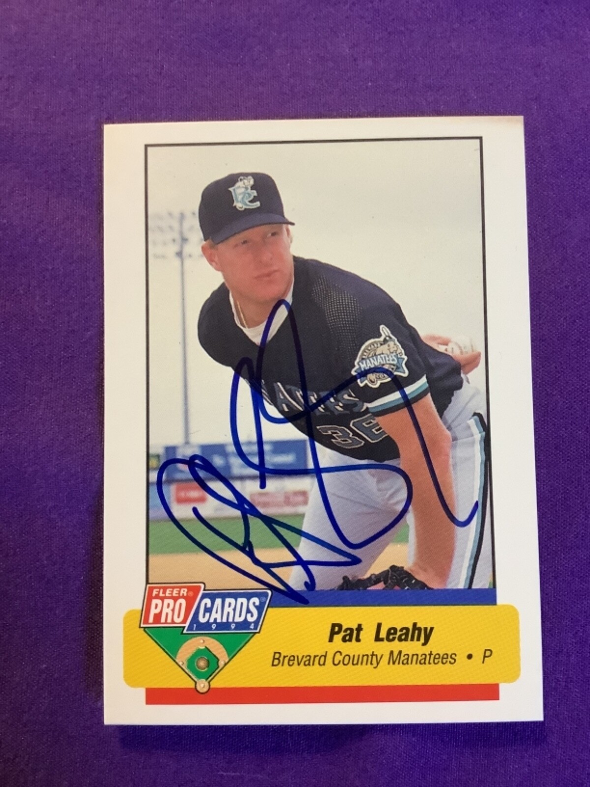 PAT LEAHY SIGNED CARD 1994 FLEER PRO CARDS BREVARD COUNTY MARLINS MANATEES AUTO