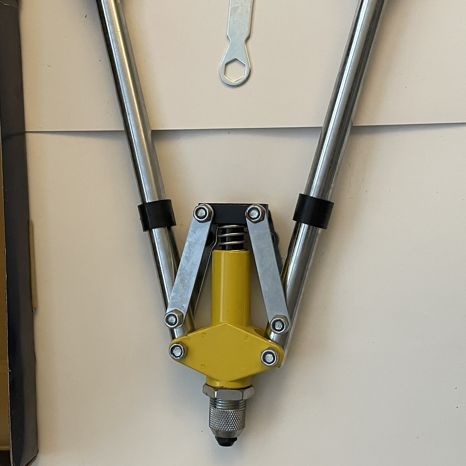 Surtek 112516 Long Arm Riveter