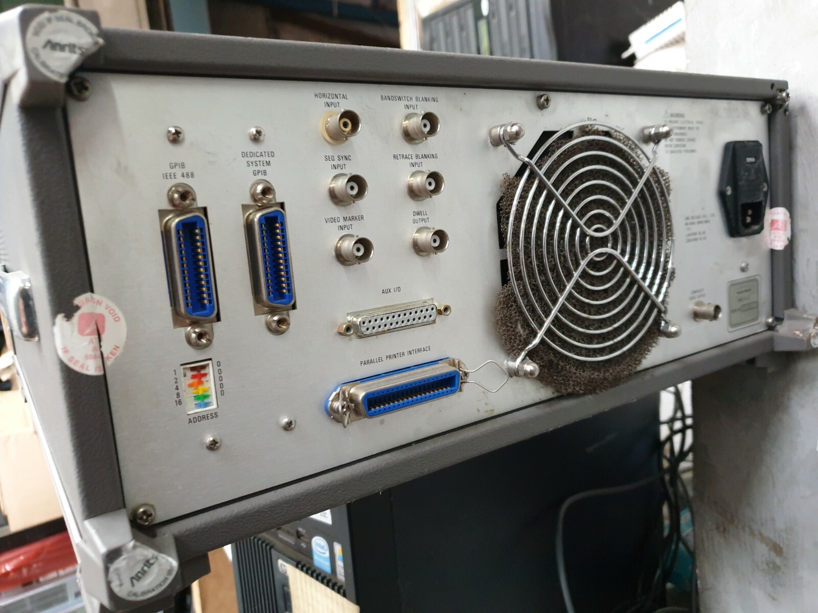 WILTRON 561 SCALAR NETWORK ANALYSER (RBD7.2)