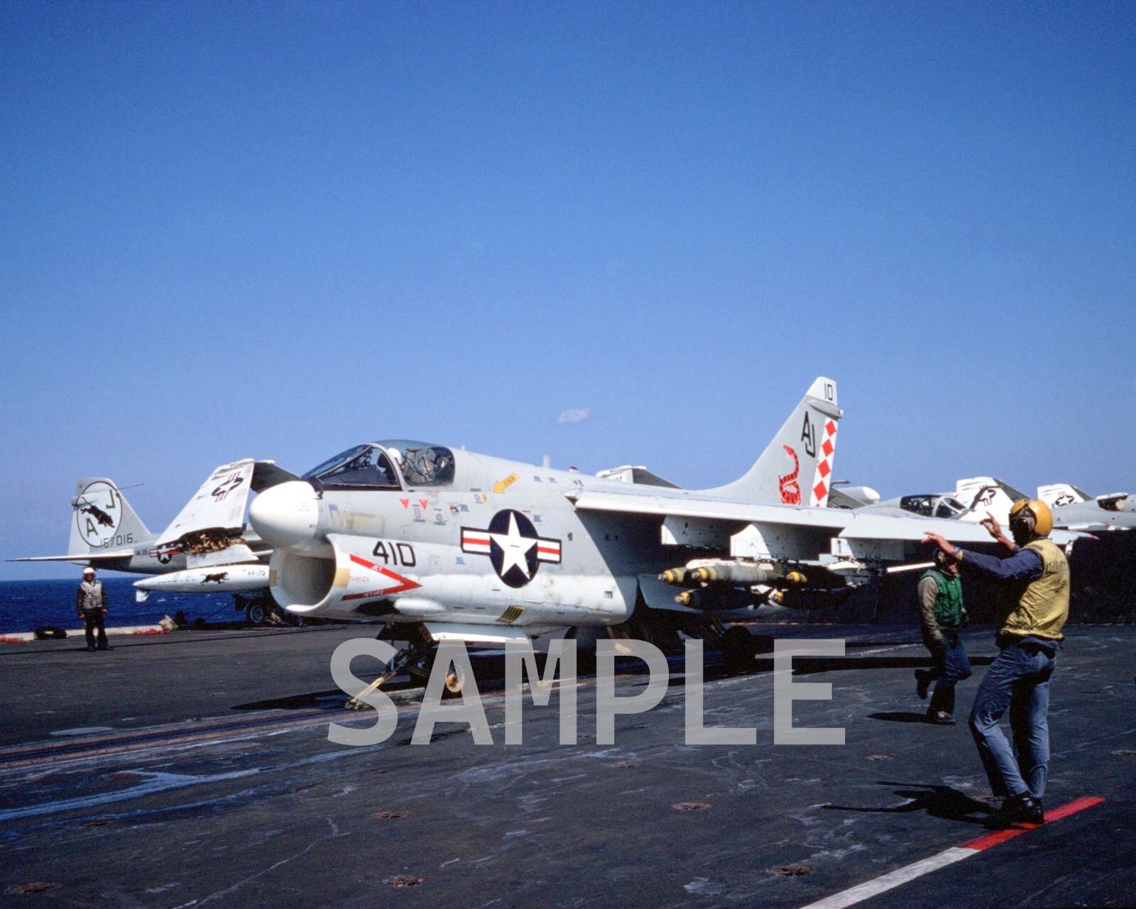US Navy Vought A-7 Corsair launching from USS America 8x10 Vietnam War Photo 754