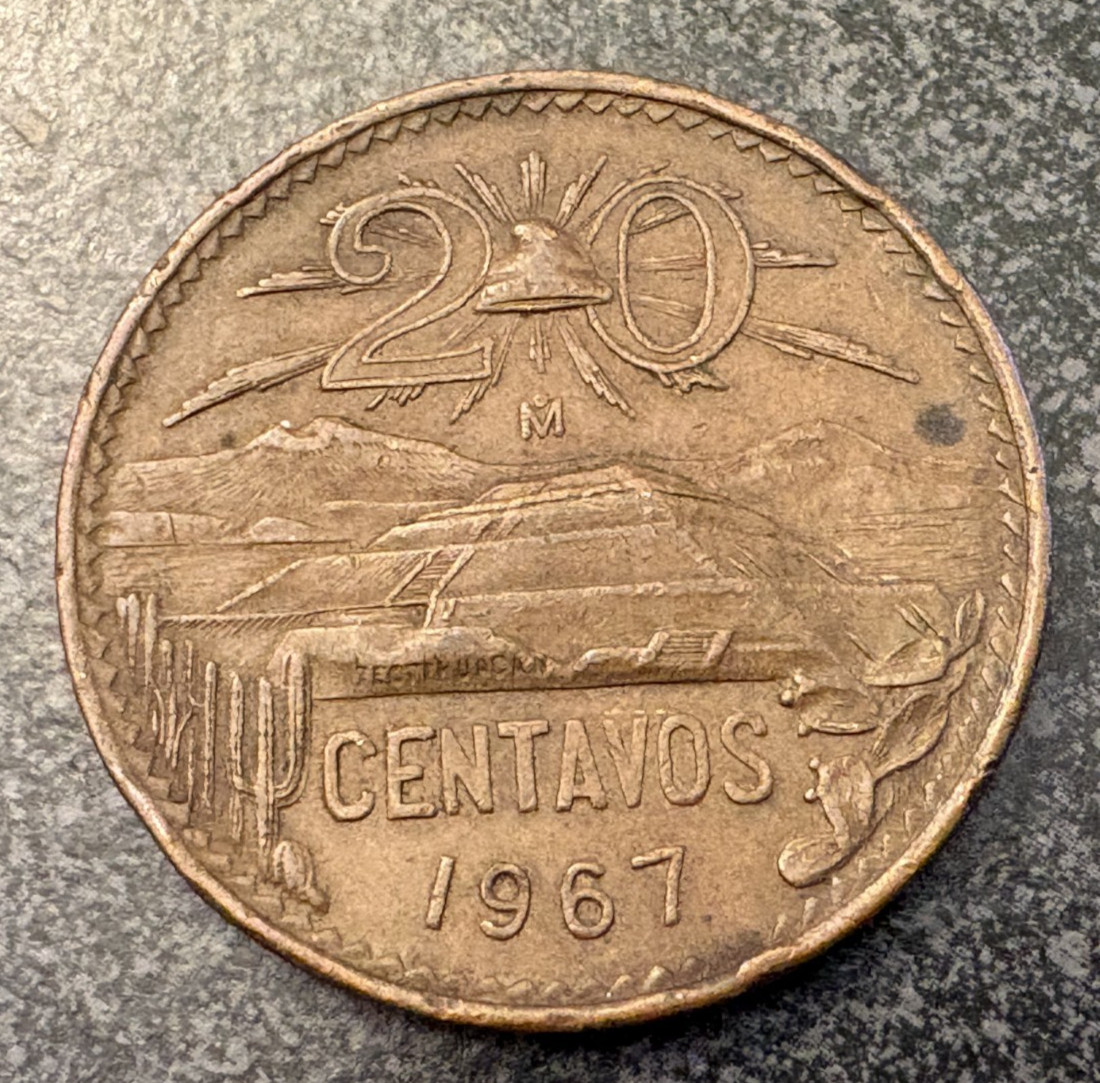 Mexico 20 Centavos coin - 1967