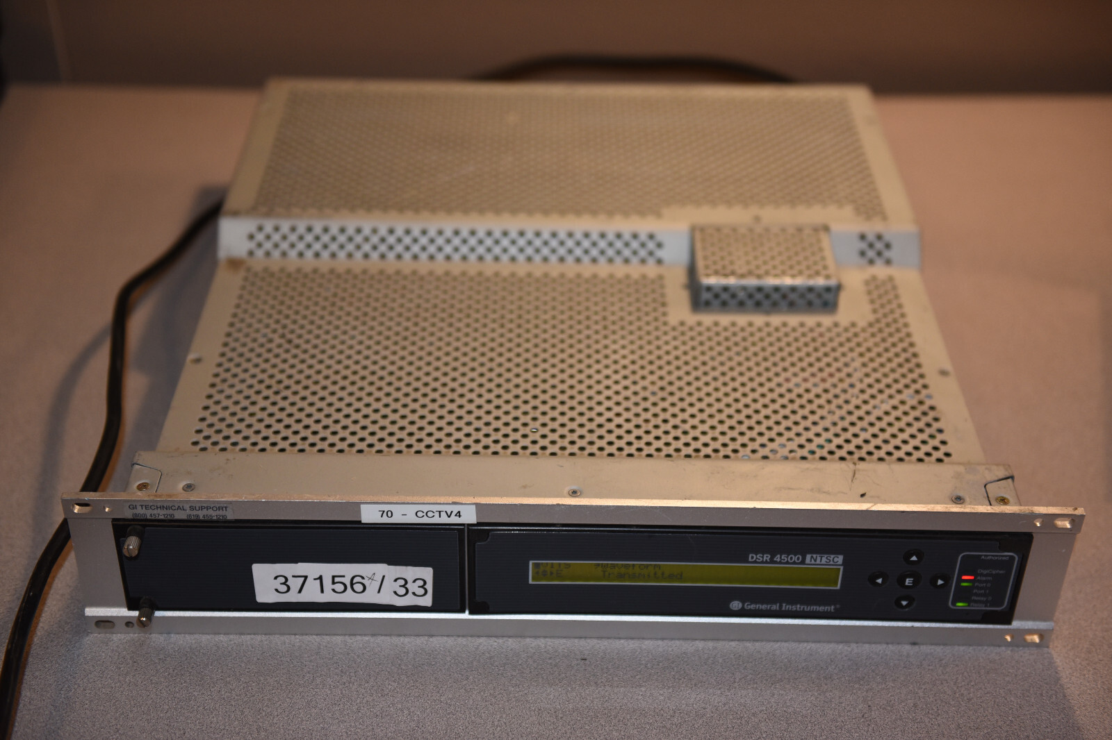 General Instruments DSR-4500 Commercial Satellite Receiver Decoder