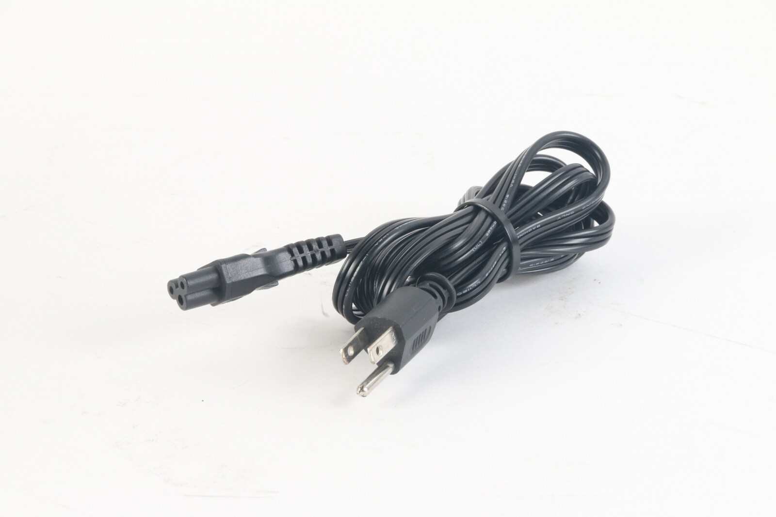 HP Hewlett Packard MP2210 Projector With Power Cable