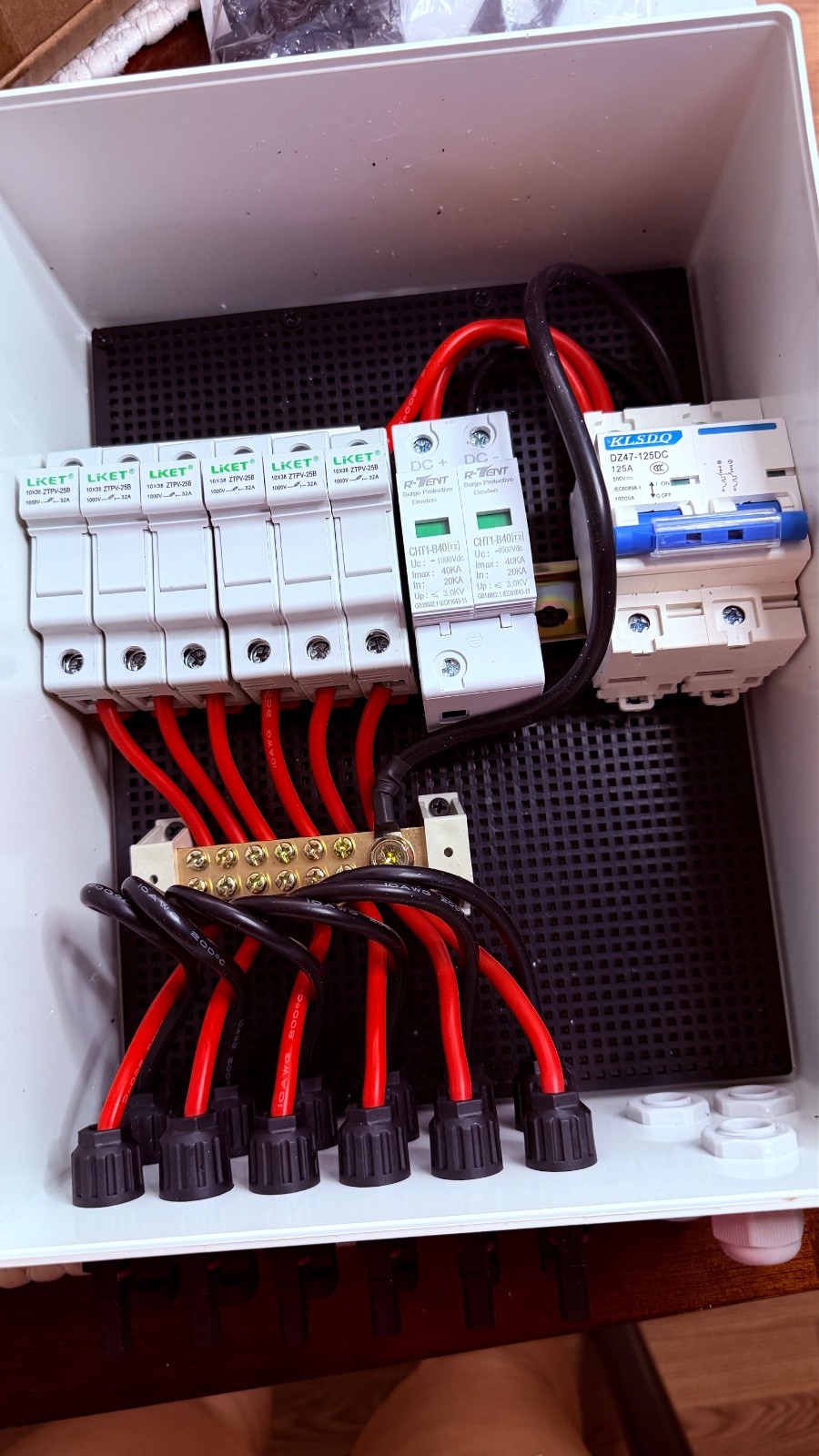 ZXWATC SOLAR COMBINER BOX 6 STRINGS