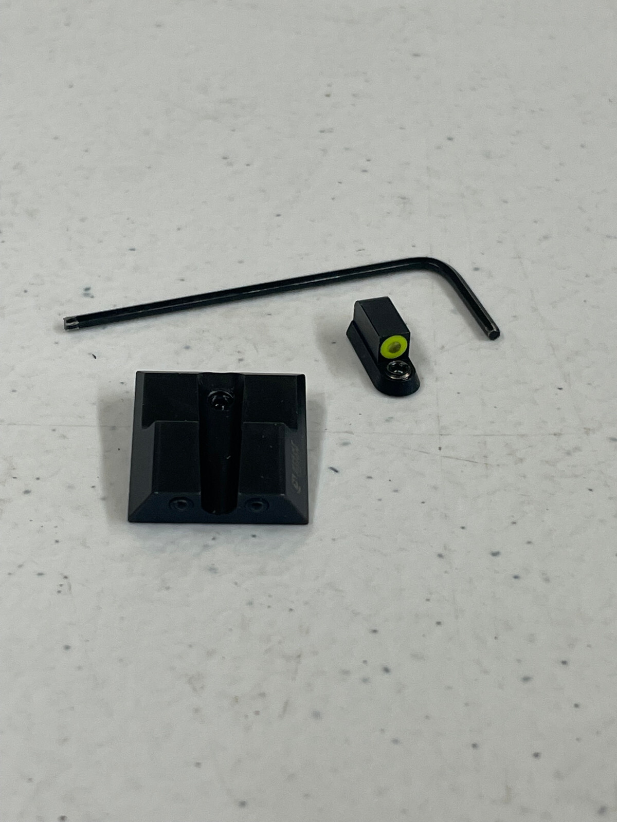 Night Fision Perfect Dot Front Night Sights w/ U Notch Rear, CZU-076-007-YGZG