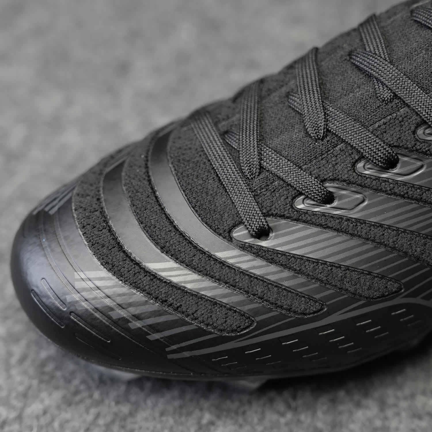 Infamous Pro DNA Voltrax Cleats - Black - Size 13