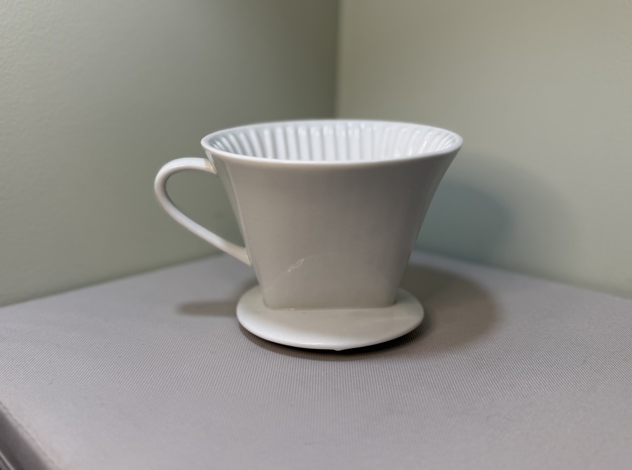 Melitta Cream White Porcelain Pour Over Coffee Filter One Hole