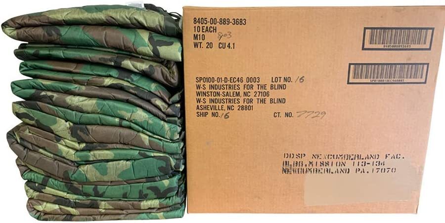 USGI Authentic Poncho Liner/Woobie Woodland Camo US MIL Issue New with tag