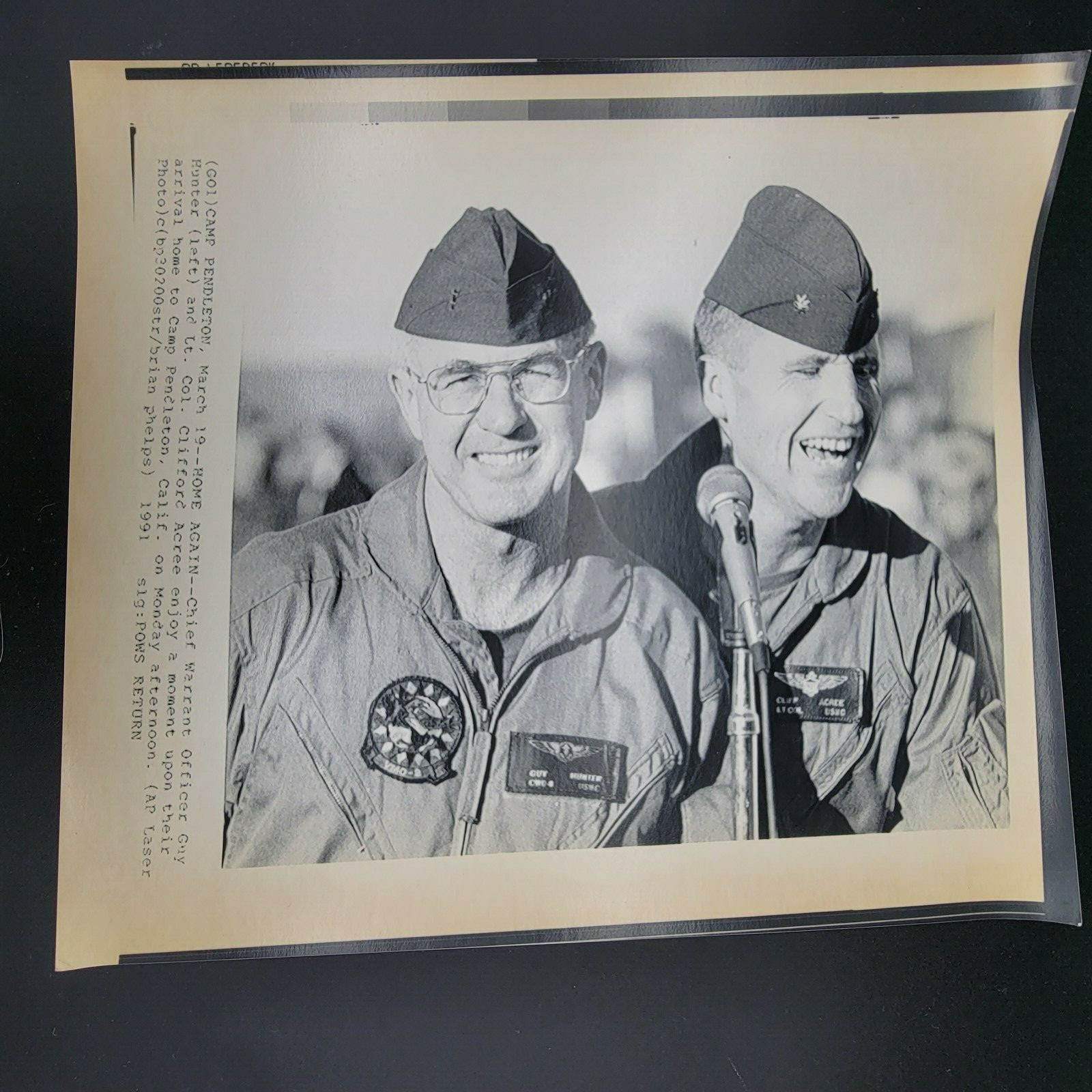 Home Again AP Leaf Desk Press Photos Gulf War 1991 Camp Pendleton