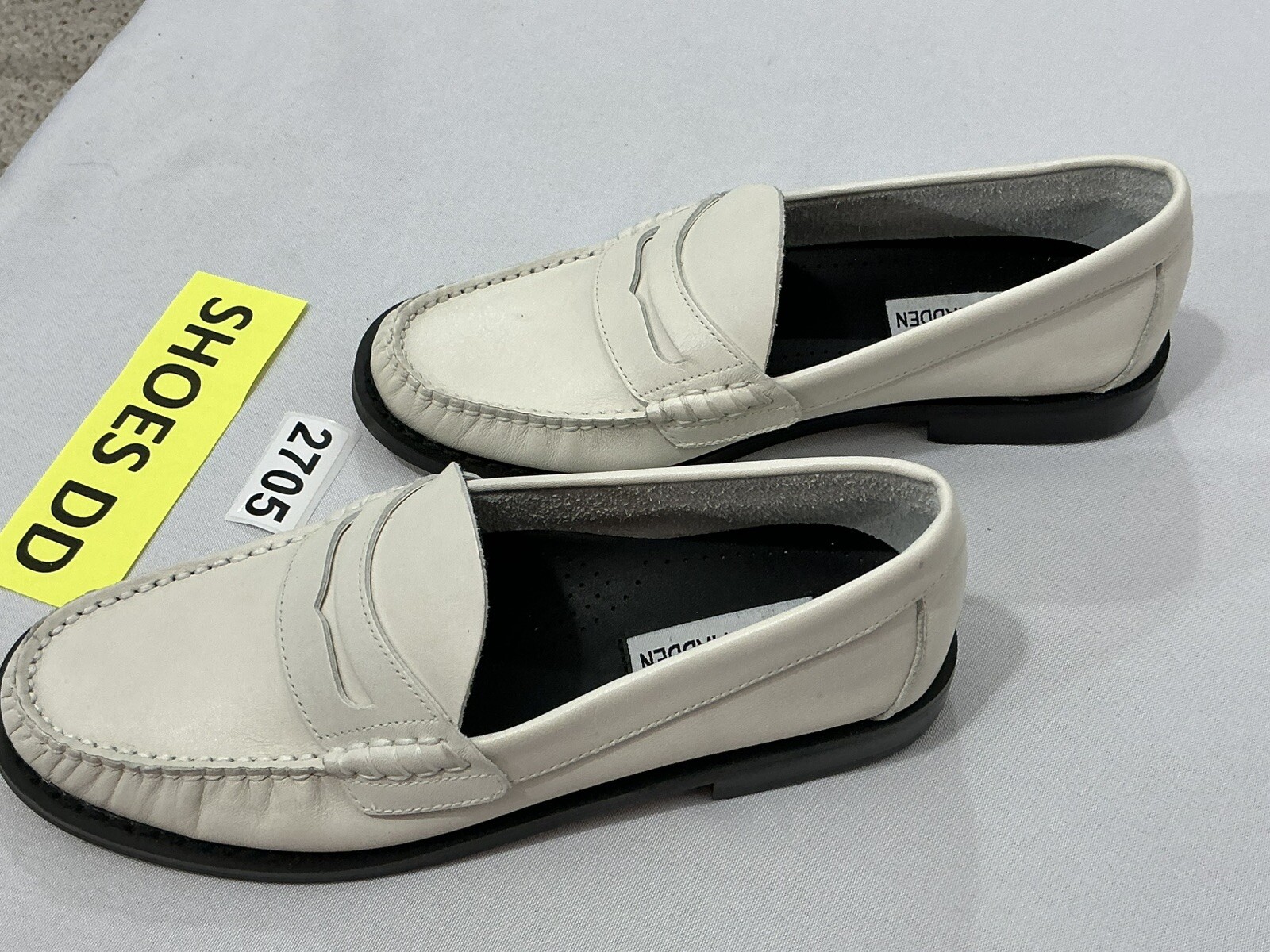 Womans Steve Madden Size 5 M Kingston White Leather Penny Loafers NWOT