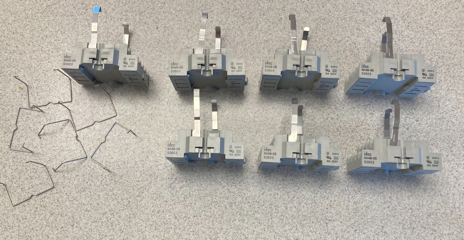 Lot of 7 IDEC SH4B-05 Relay Socket 300 volt 10 amp