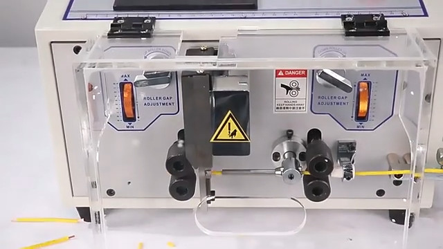 110V Automatic Cable Wire Cutting Stripping Machine Touch Screen for 0.1-4.5 mm
