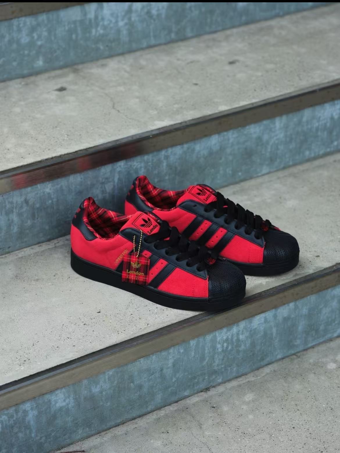 Adidas Superstar II London Scarlet Black Gold JQ3224