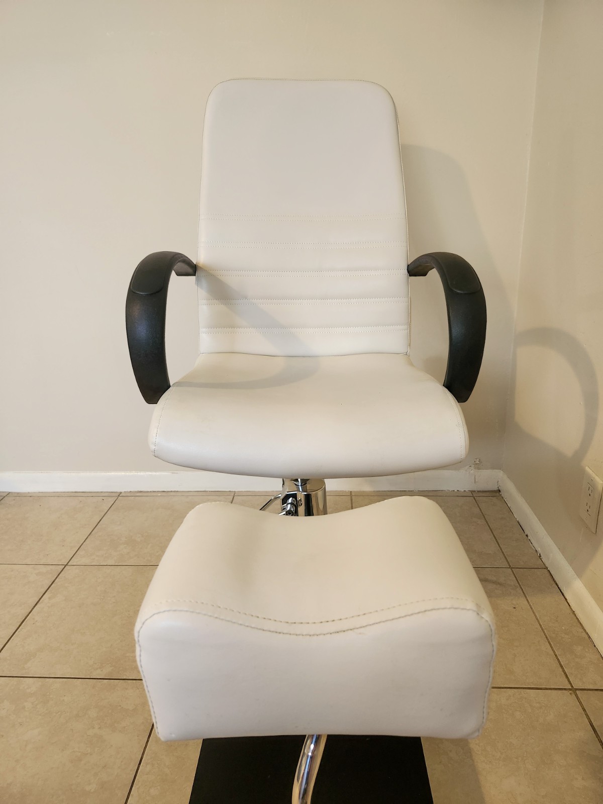 Professional Pedicure Chair – Excellent Condition