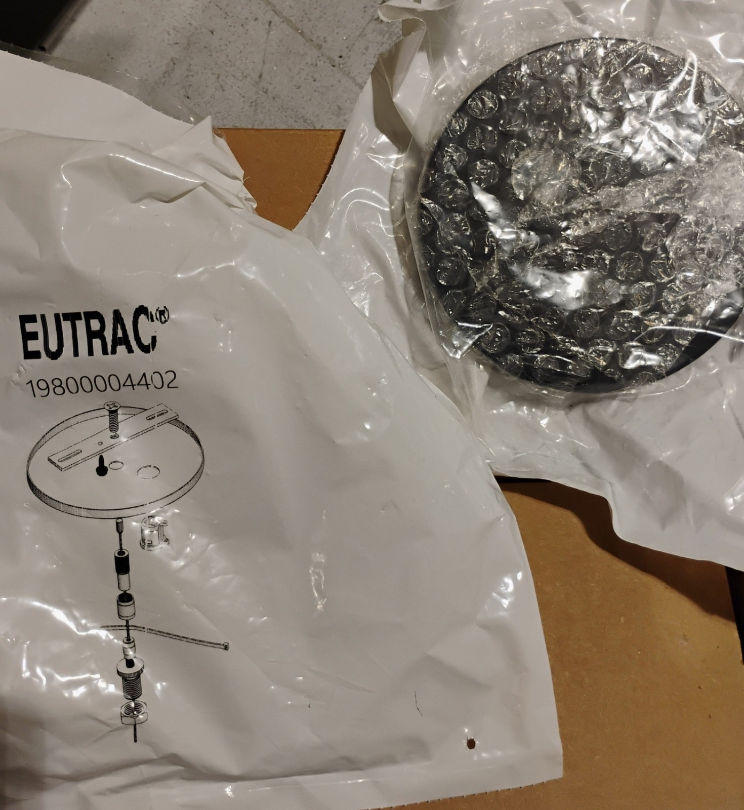 Eutrac 198-00-0044-02 Non-Feed System Black