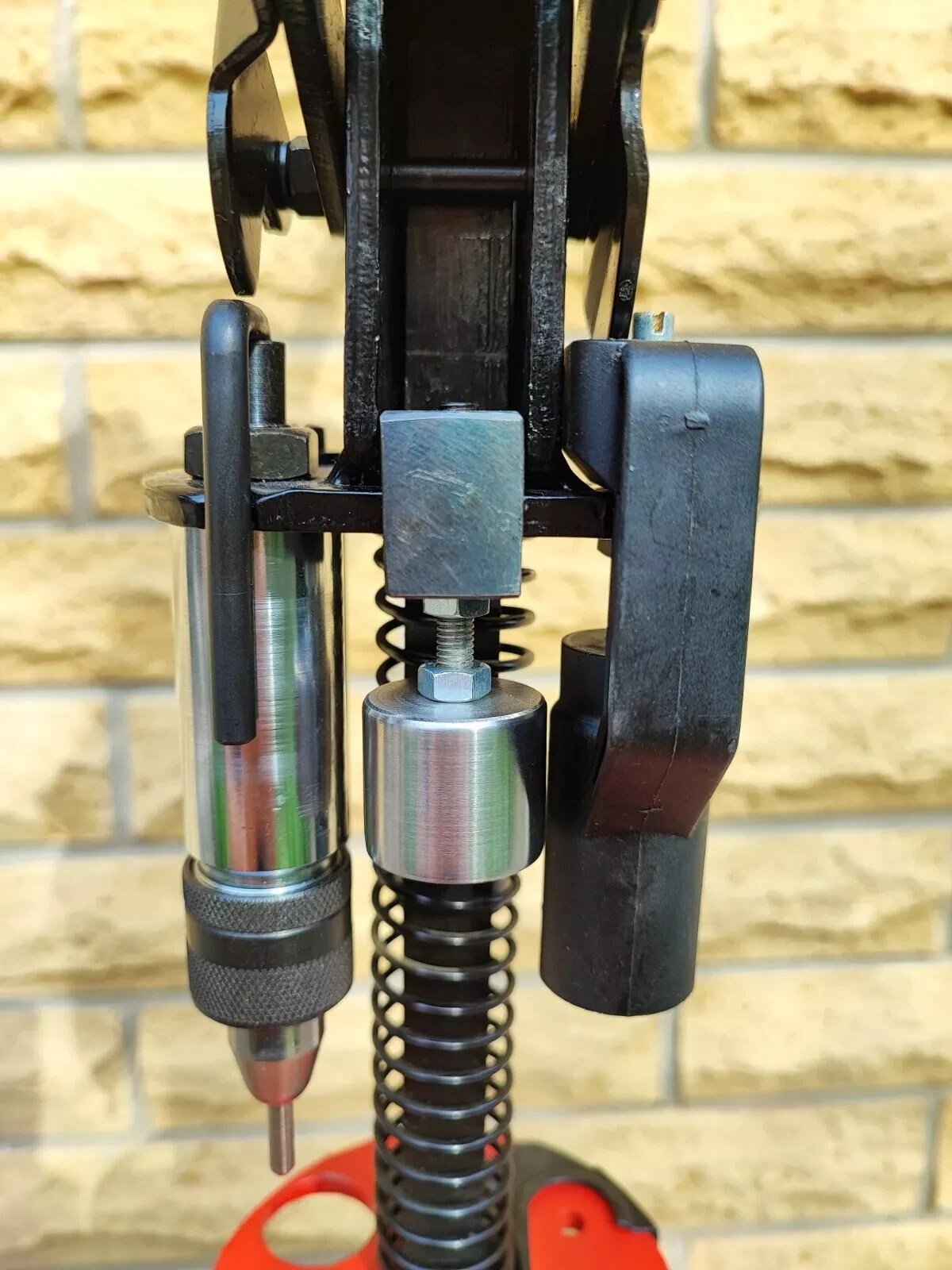 Intermediate shaping tool steel with bolt