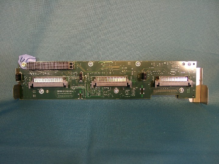 Dell Poweredge 1750 04F884 4F884 SCSI Drive Backplane