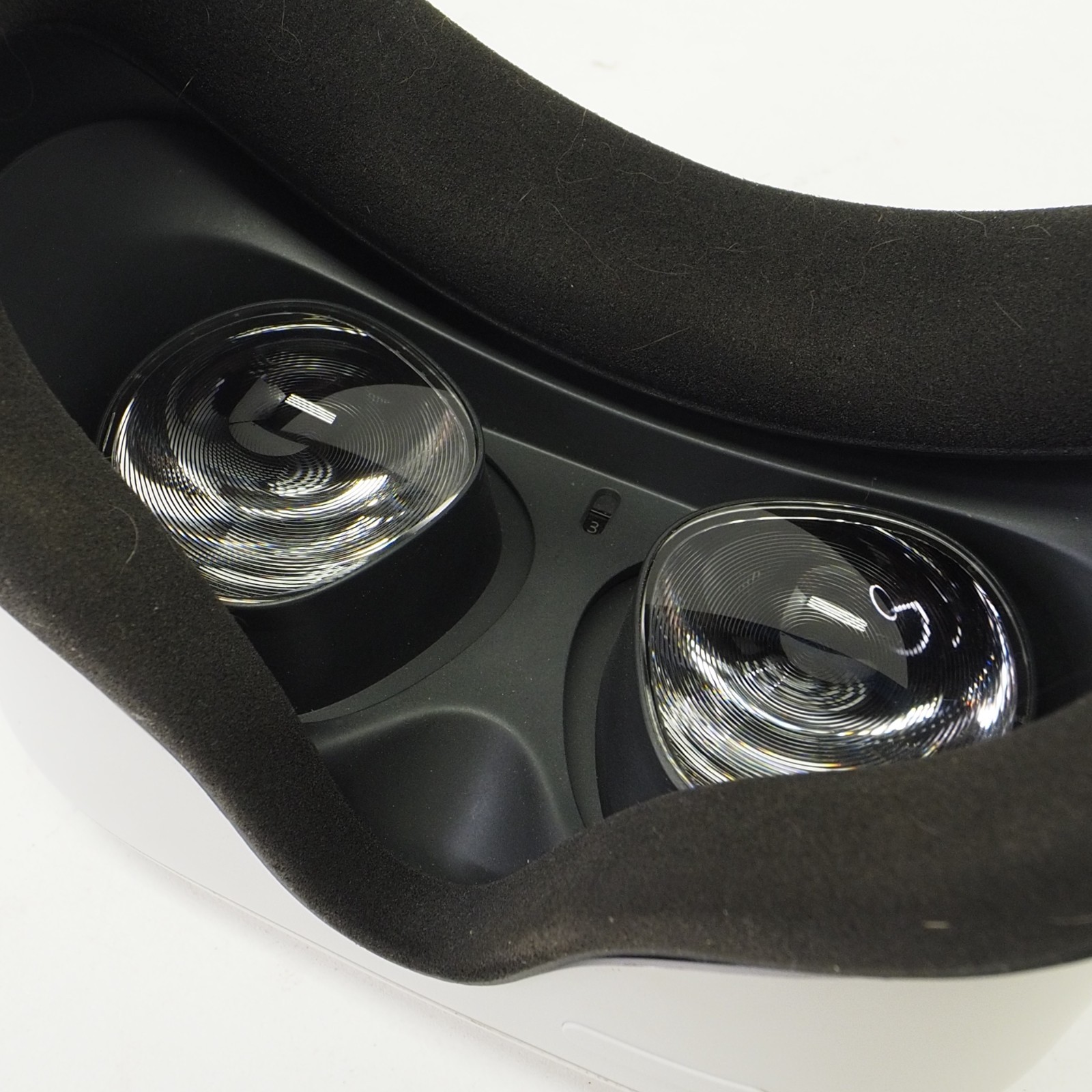 Meta Oculus Quest 2 128GB VR Headset only, no controllers, Tested and working.