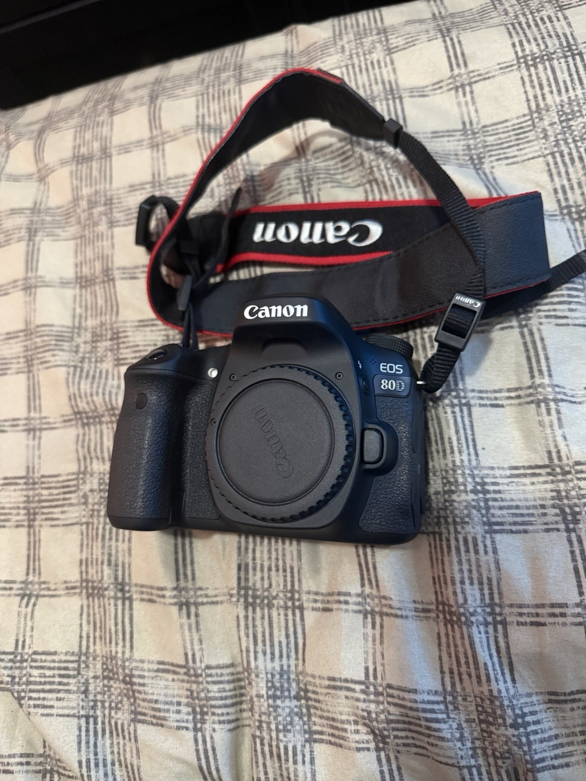 Canon EOS 80D DSLR Kit w/ EF-S 18-135mm Lens, Tripod, Strap, Bag, Batt